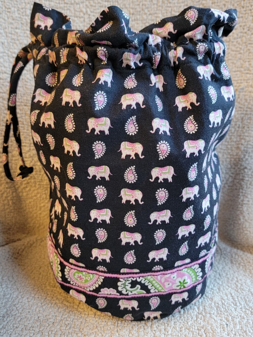 Vera Bradley Retired Pink Elephant On Quilted Black Drawstring Bucket Bag 12"x8"